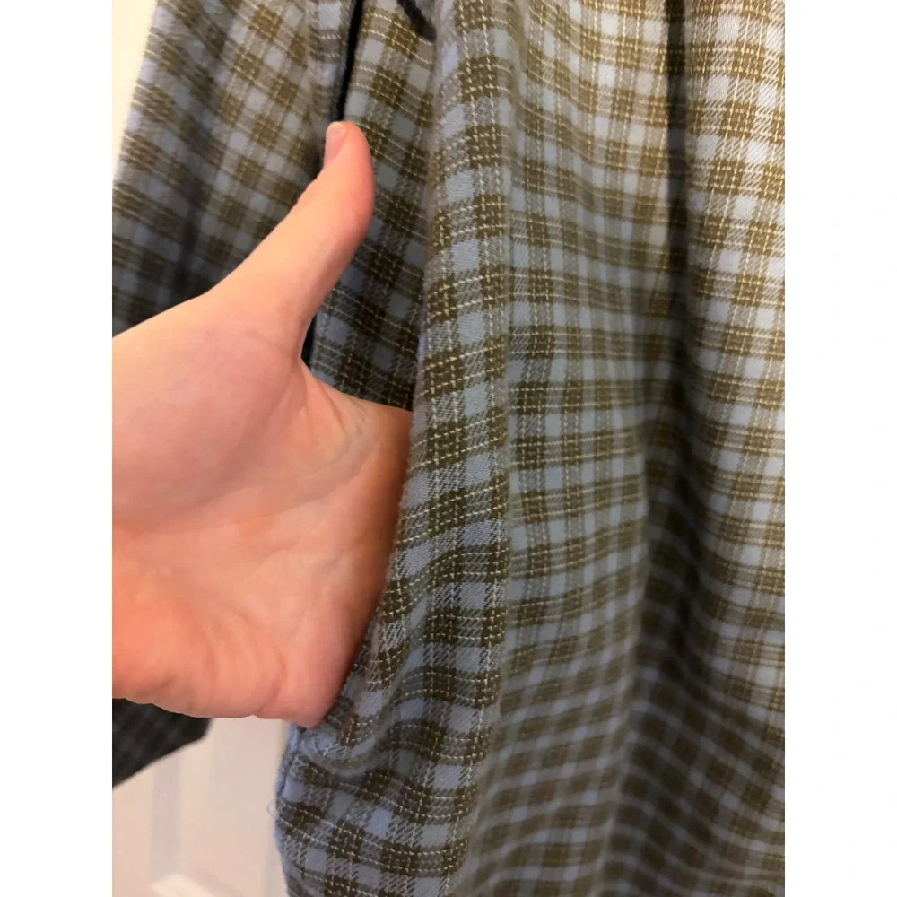 Wild Fable Button Down Plaid Shirt Blue Olive Green Side Pockets Size M‎